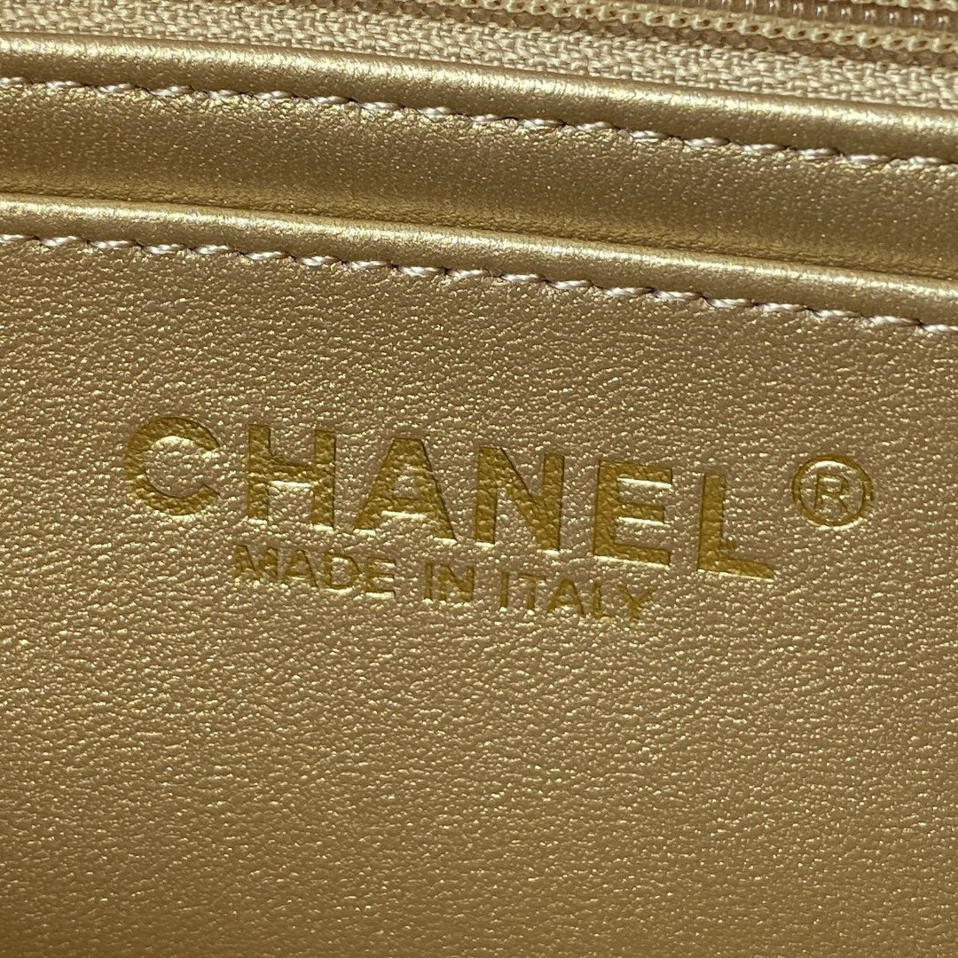 クラシックミニフラップバッグ 20cm パステルピンク ラムスキン ゴールド金具