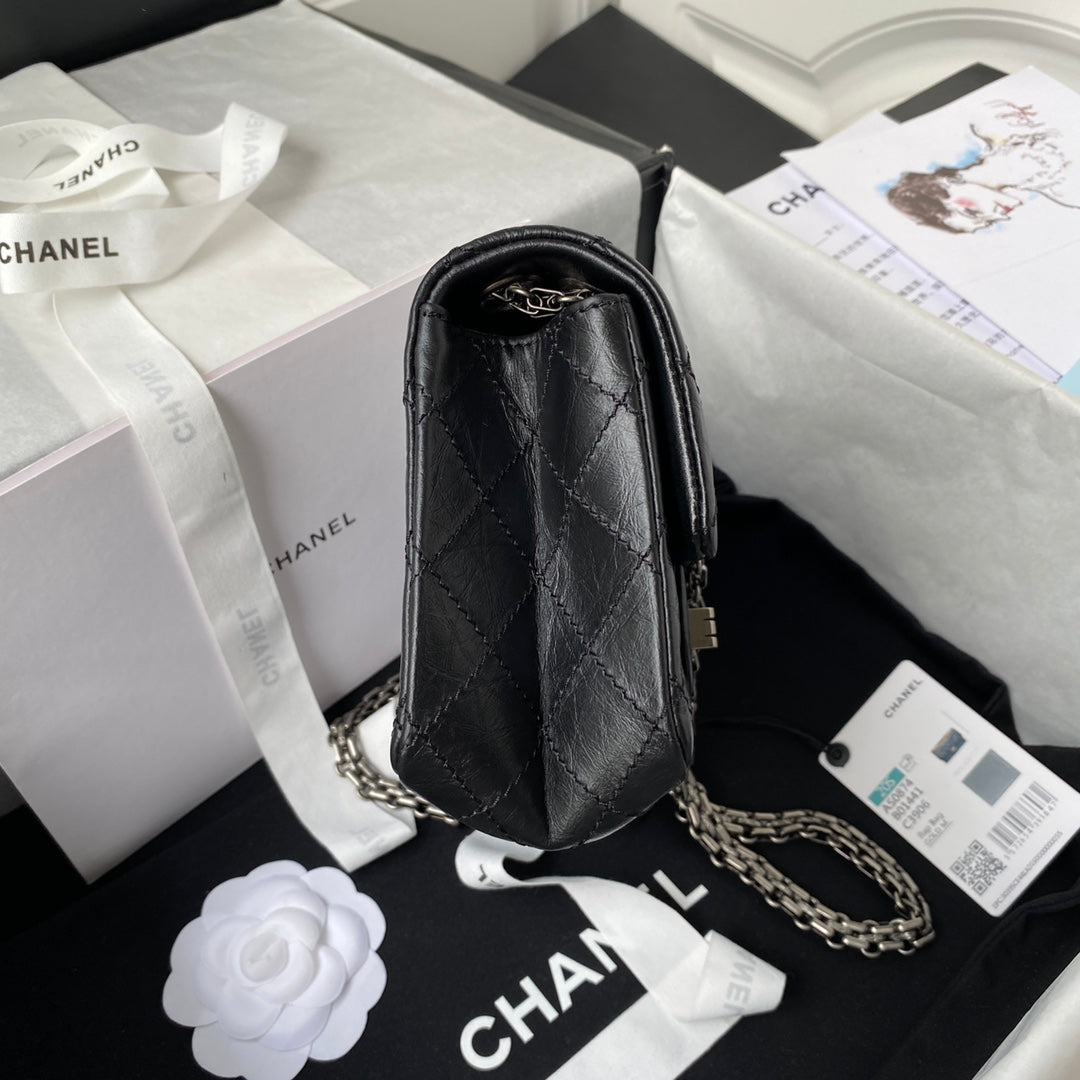 SAC À RABAT 20 EN CUIR DE VEAU NOIR CHAÎNE ARGENTÉE
