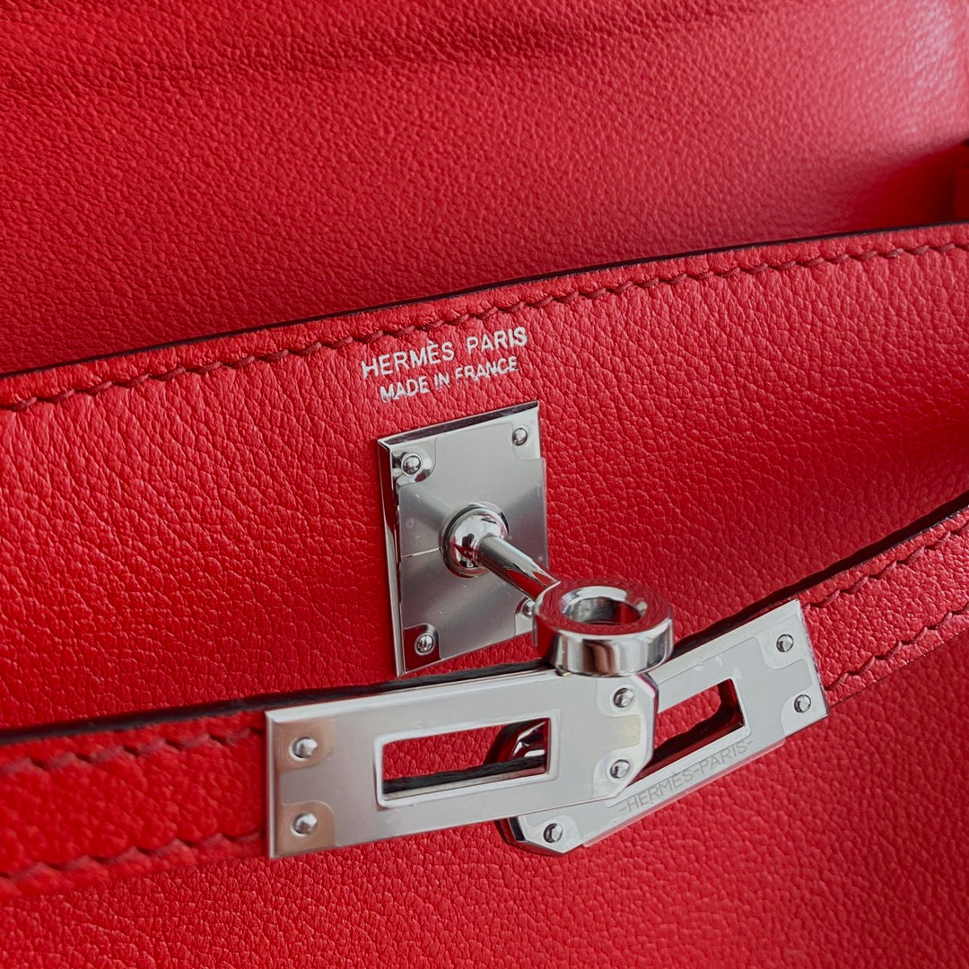 Montre Kelly Danse II 22 cm en cuir rouge Evercolor