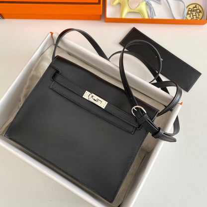 Montre Kelly Danse II 22 cm en cuir noir Evercolor