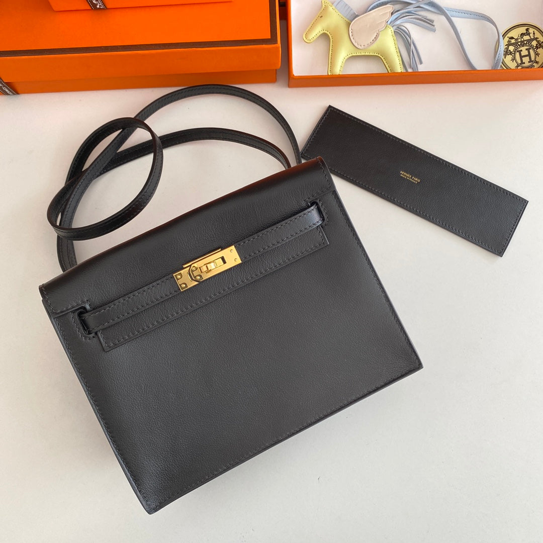 Kelly Danse II 22 cm en cuir noir Evercolor GHW