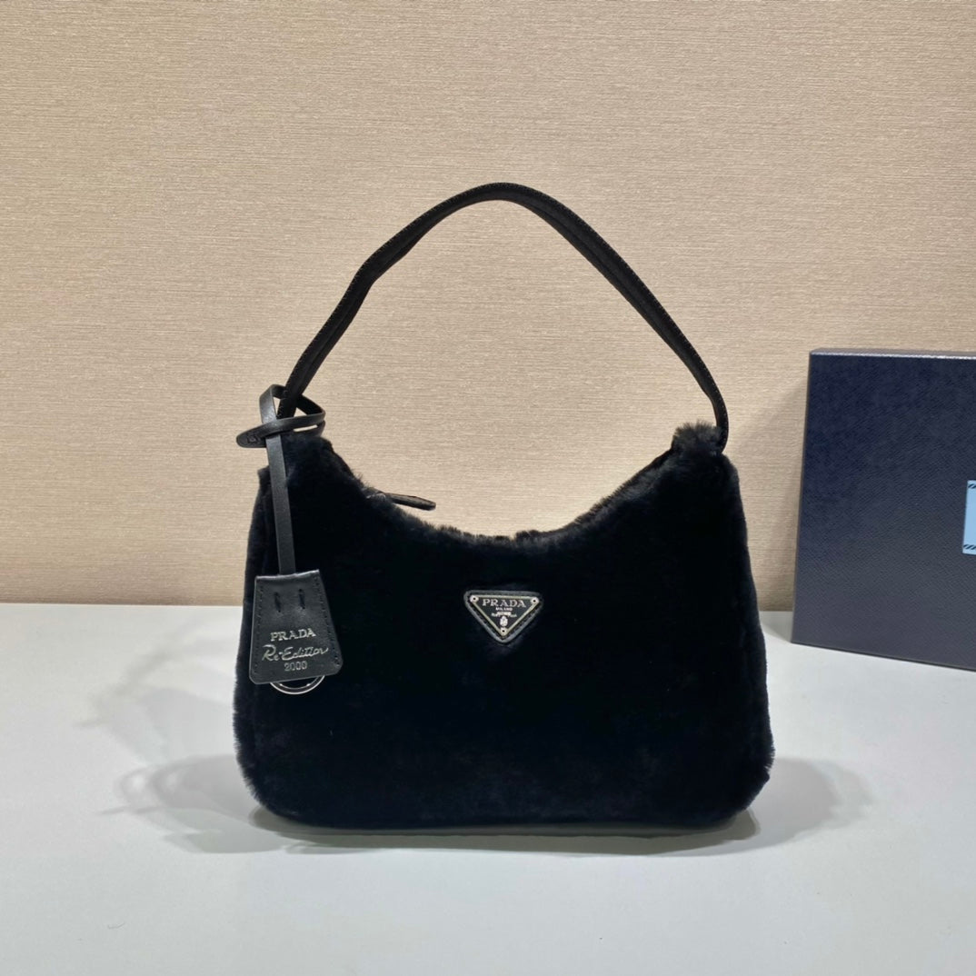 SAC HOBO 23 EN FOURRURE DE LAPIN NOIR