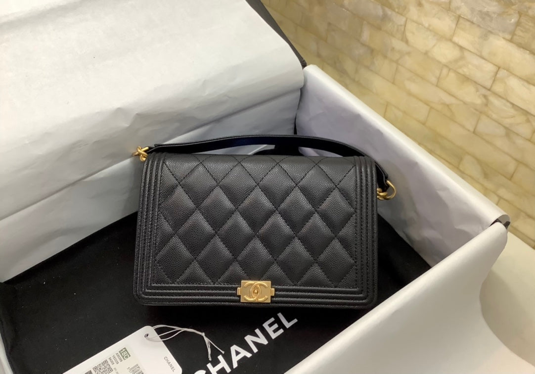 cc leboy woc 19cm noir matelassé caviar matériel doré