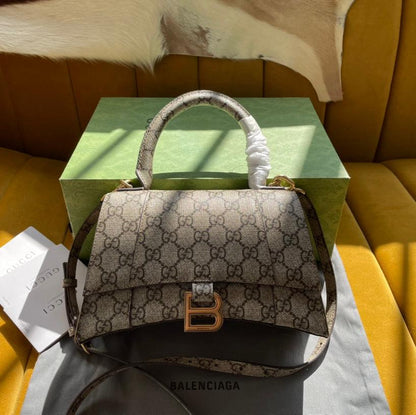 Sac Hourglass GG x Balenciaga 22 en toile monogrammée beige ébène, accessoires dorés