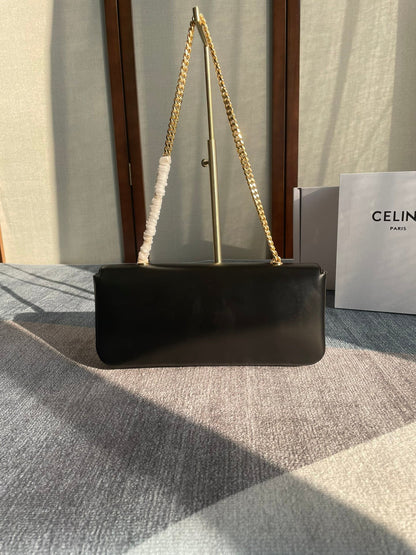 SAC À BANDOULIÈRE CHAÎNE CLAUDE 33 EN CUIR DE VEAU NOIR ET QUINCAILLERIE DORÉ