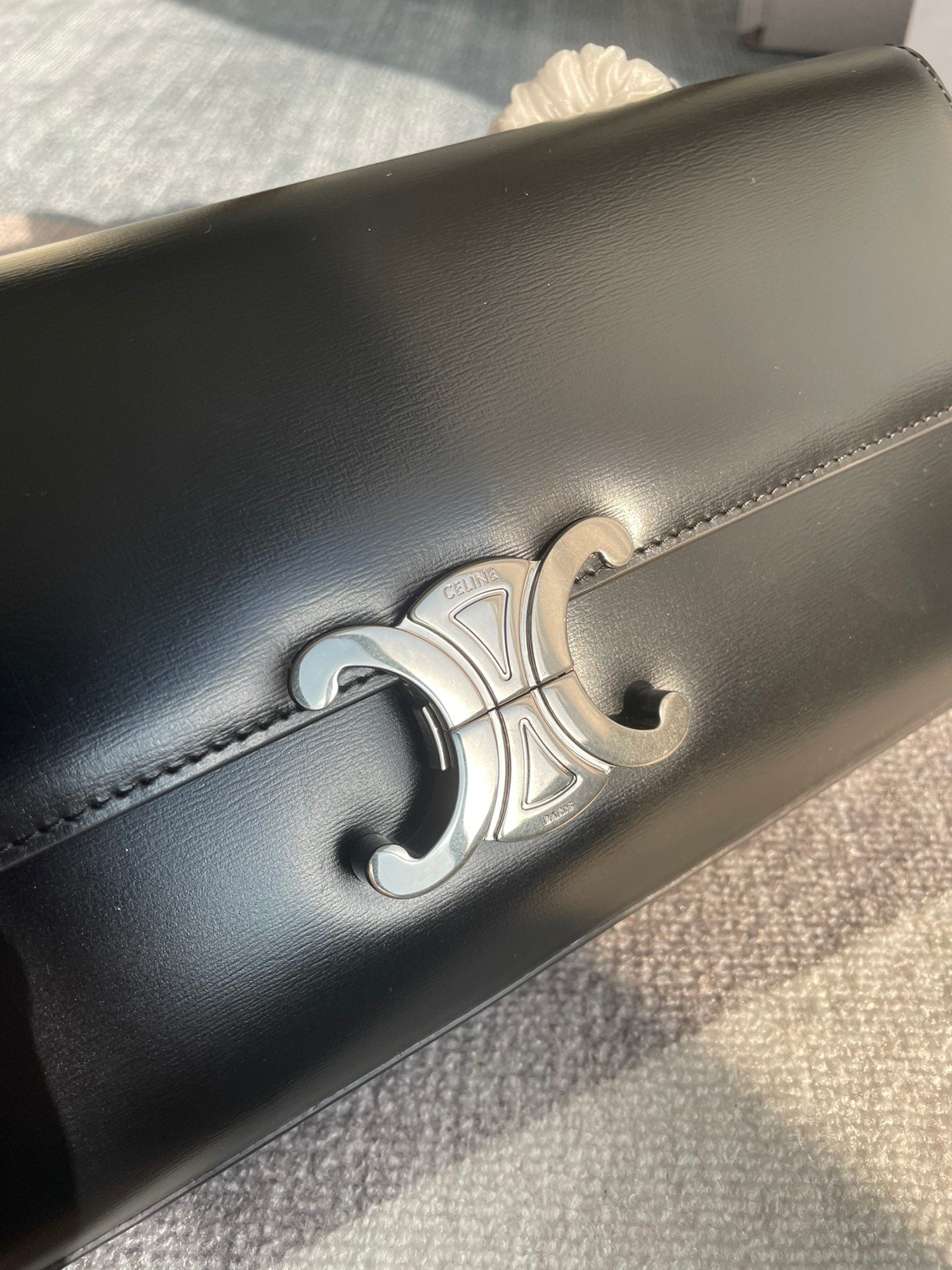 チェーンショルダーバッグ CLAUDE 33 ブラックカーフスキン シルバー金具