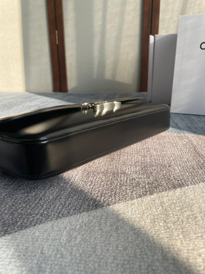 チェーンショルダーバッグ CLAUDE 33 ブラックカーフスキン シルバー金具