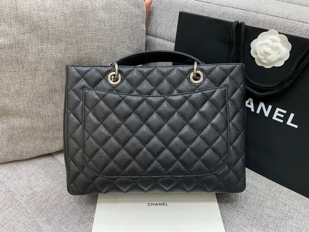 CC グランド ショッピングトートバッグ 34cm ブラック キャビア シルバー金具