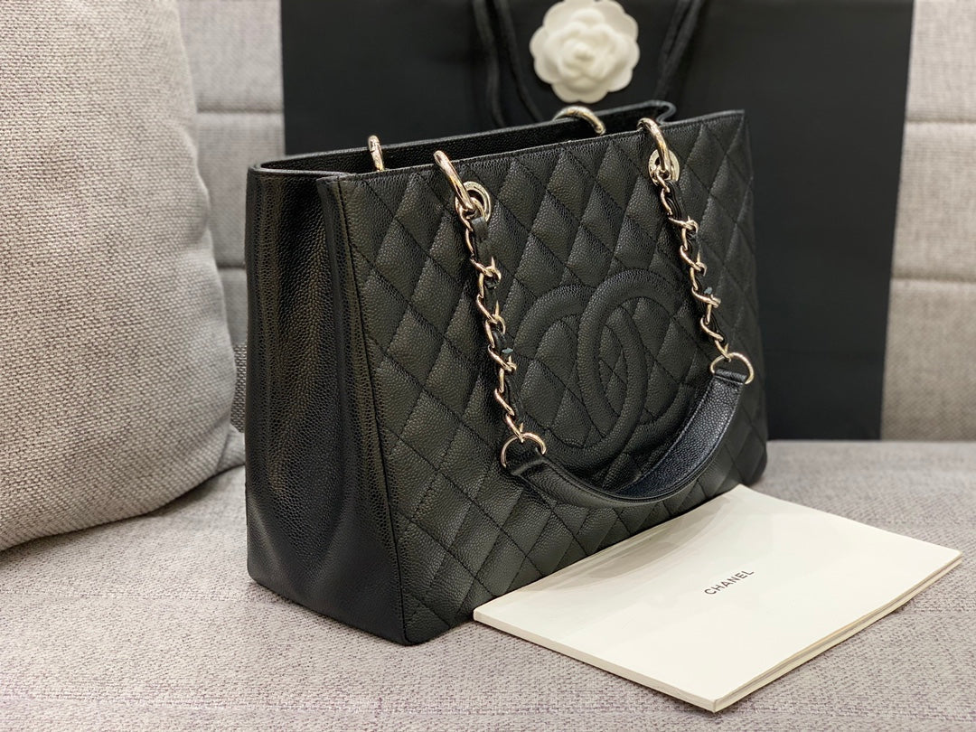 CC グランド ショッピングトートバッグ 34cm ブラック キャビア シルバー金具