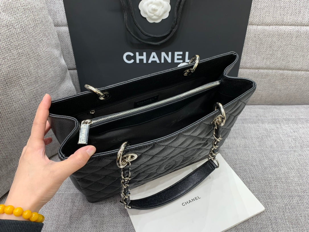 CC グランド ショッピングトートバッグ 34cm ブラック キャビア シルバー金具