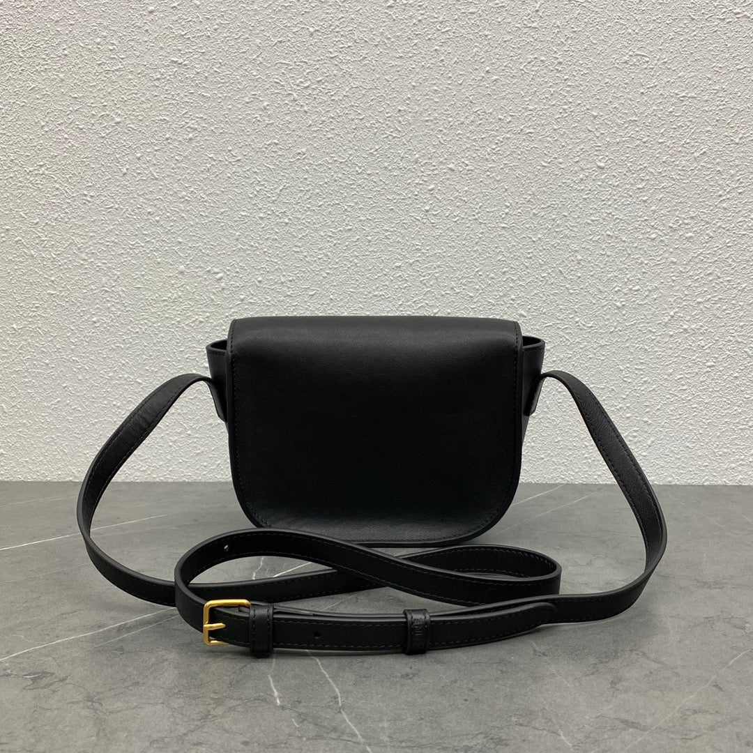 FOLCO CUIR TRIOMPHE 18 EN CUIR DE VEAU NOIR