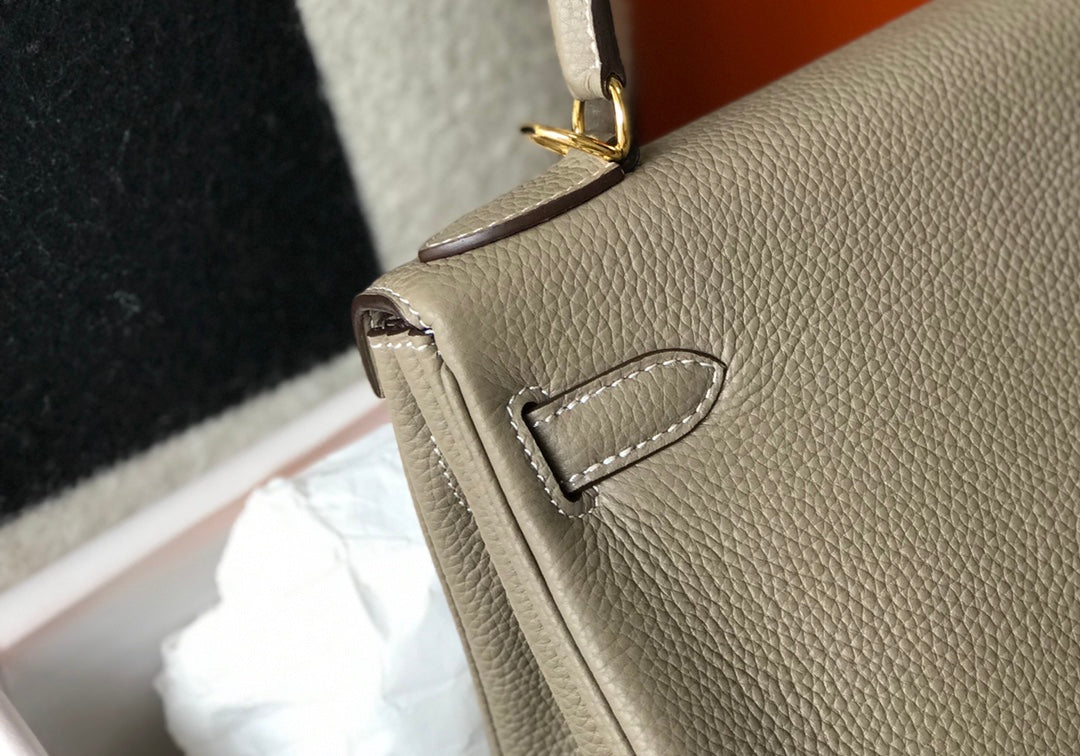 HM KELLY 25CM TAUPE TOGO QUINCAILLERIE OR