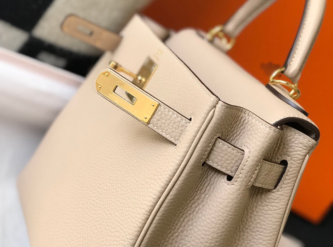 HM ケリー 32cm バッグ ベージュ トーゴ ゴールド金具