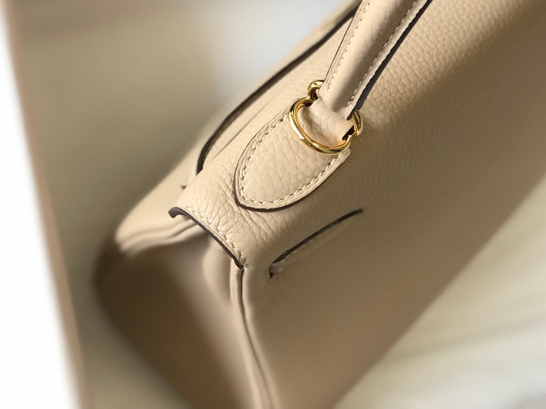 HM ケリー 32cm バッグ ベージュ トーゴ ゴールド金具