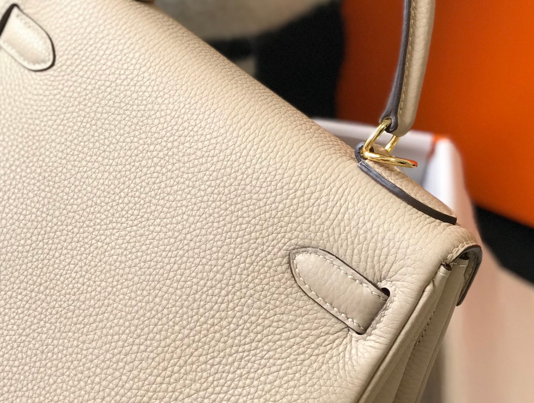 HM ケリー 32cm バッグ ベージュ トーゴ ゴールド金具