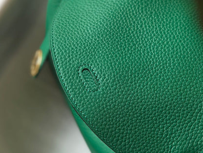 SAC HM LINDY 30 CUIR TAURILLON CLEMENCE VERT CASTLETON