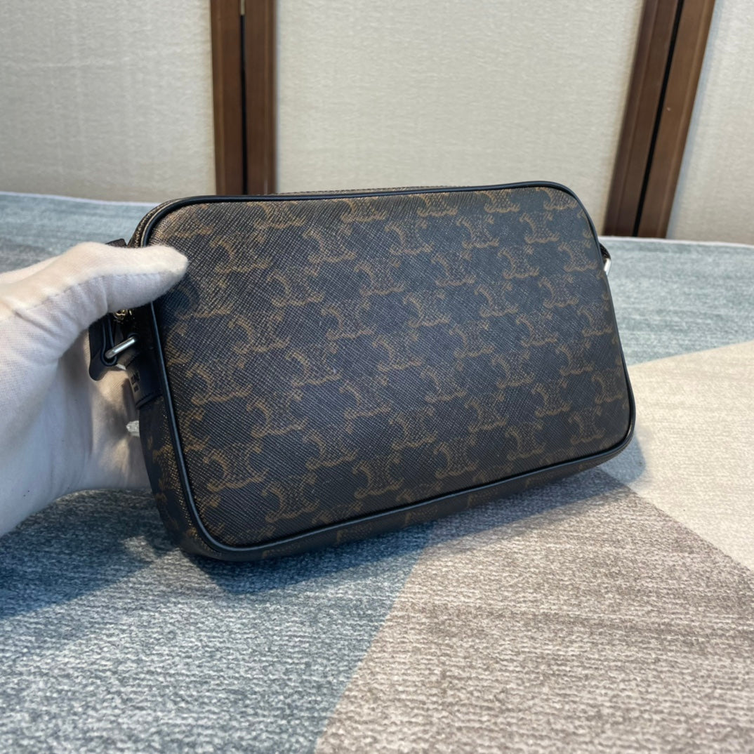 SAC MESSAGER MOYEN 23 EN TOILE TRIOMPHE NOIRE