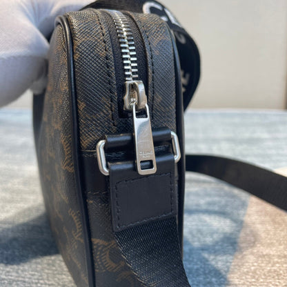 SAC MESSAGER MOYEN 23 EN TOILE TRIOMPHE NOIRE