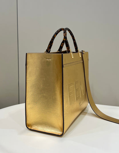Grand sac cabas SHINE 35 en cuir de veau doré