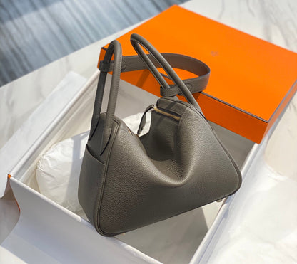 SAC HM LINDY 26 CUIR TAURILLON CLEMENCE OLIVE