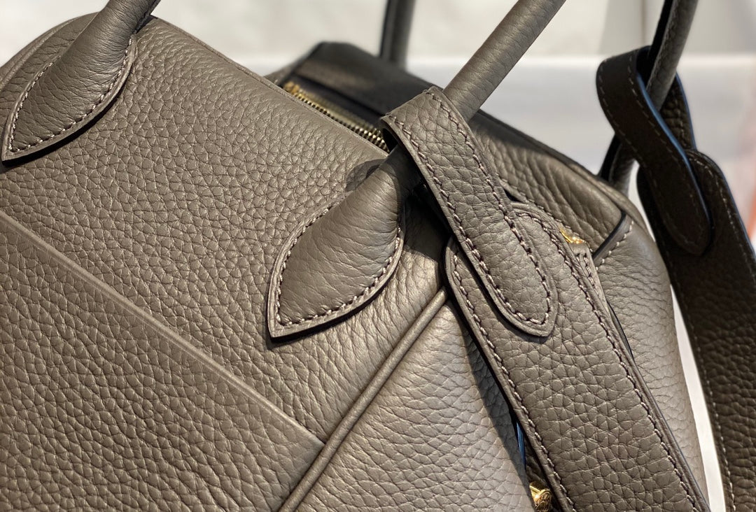 SAC HM LINDY 26 CUIR TAURILLON CLEMENCE OLIVE
