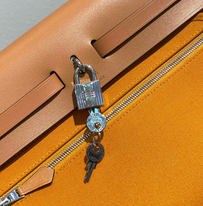 Herbag 31 Toile Jaune Foncé Toile Cuir de Vachette Doré