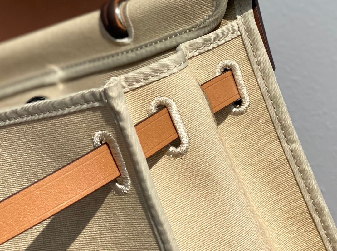 Herbag 31 トワル ライトベージュ キャンバス ゴールド 牛革