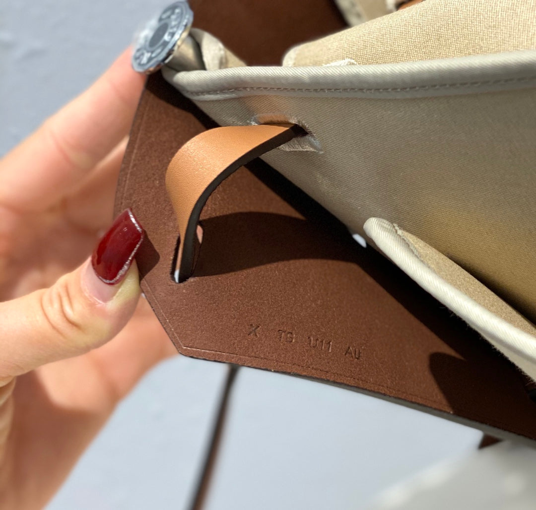 Herbag 31 トワル ライトベージュ キャンバス ゴールド 牛革