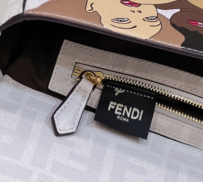 Sac baguette Fendi 27 en cuir de veau blanc, autocollant d'attache, matériel doré