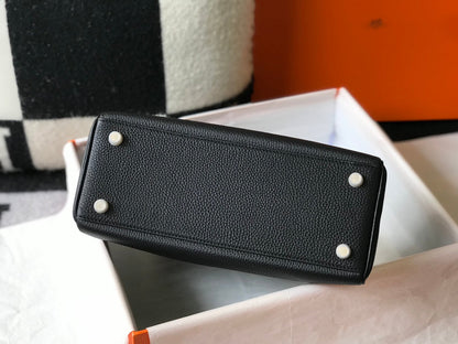 HM ケリー 32cm ブラック トゴレザー ゴールド金具