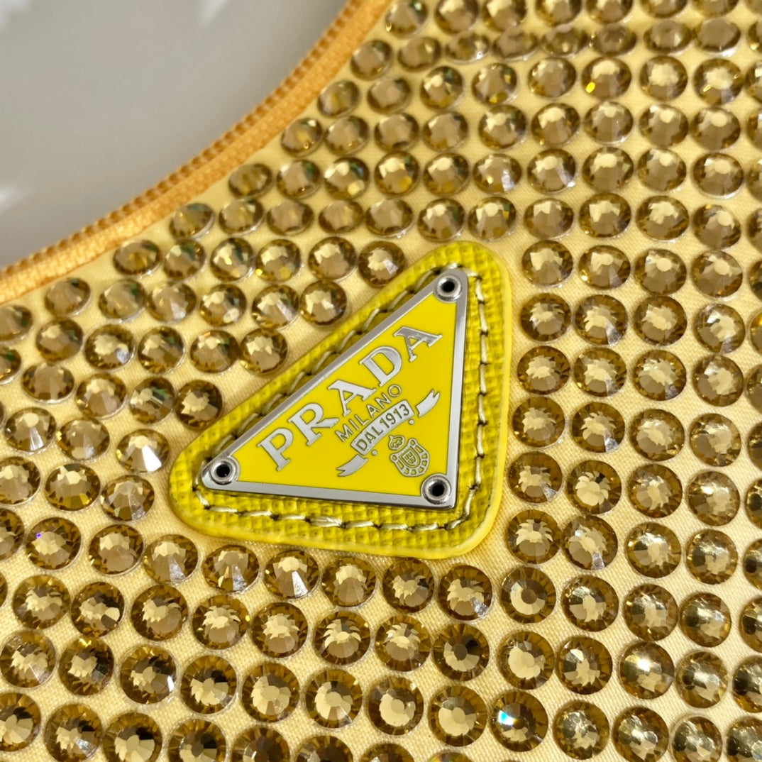 SAC HOBO SCINTILLANT 23 EN NYLON JAUNE ENTIÈREMENT ORNÉ DE CRISTAUX