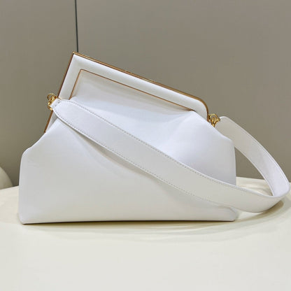 FENDI PREMIER PETIT SAC 32 EN CUIR NAPPA BLANC, QUINCAILLERIE DORÉE