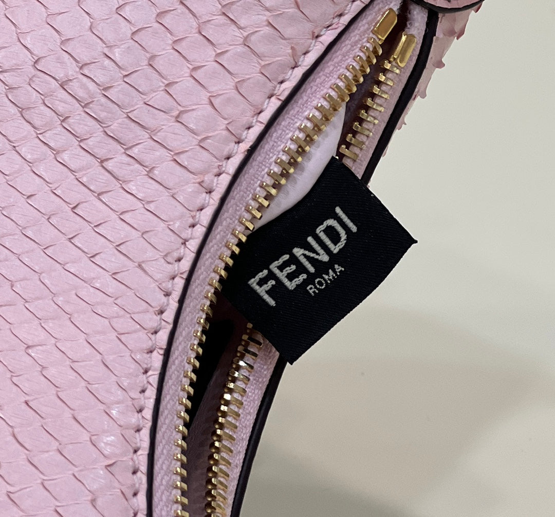 SAC FENDIGRAPHY MINI 16 EN CUIR DE VEAU ROSE CLAIR, QUINCAILLERIE DORÉ