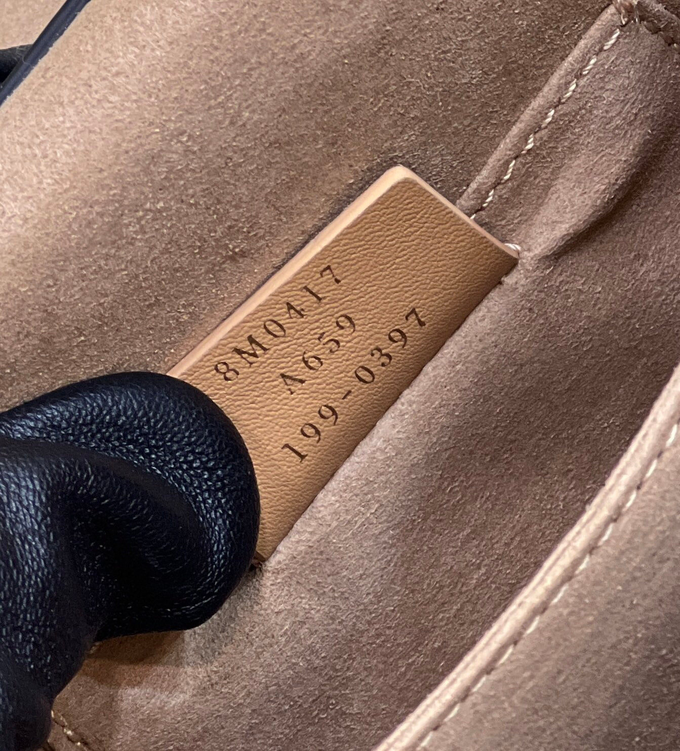 Sac Fendi Kani 19 en cuir de veau noir mélangé marron chocolat avec détails dorés