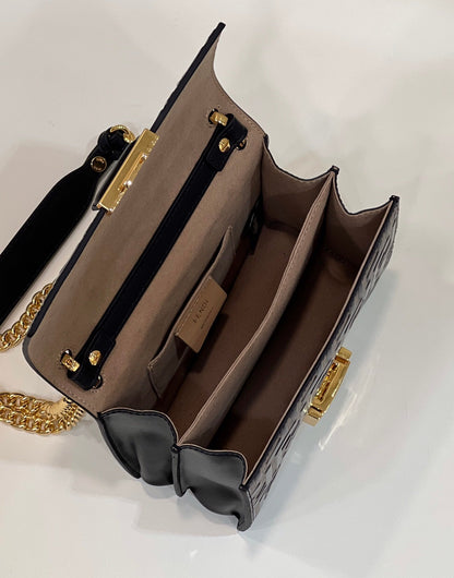 Sac Fendi Kani 19 en cuir de veau noir mélangé marron chocolat avec détails dorés
