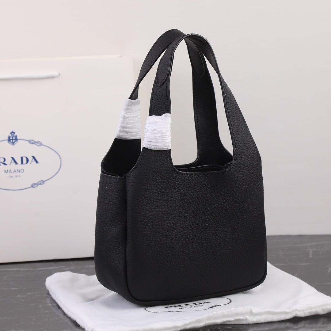 Sac cabas PRA 18 DYNAMIQUE LOGO EN CUIR DE VEAU NOIR