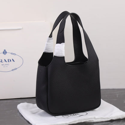 Sac cabas PRA 18 DYNAMIQUE LOGO EN CUIR DE VEAU NOIR