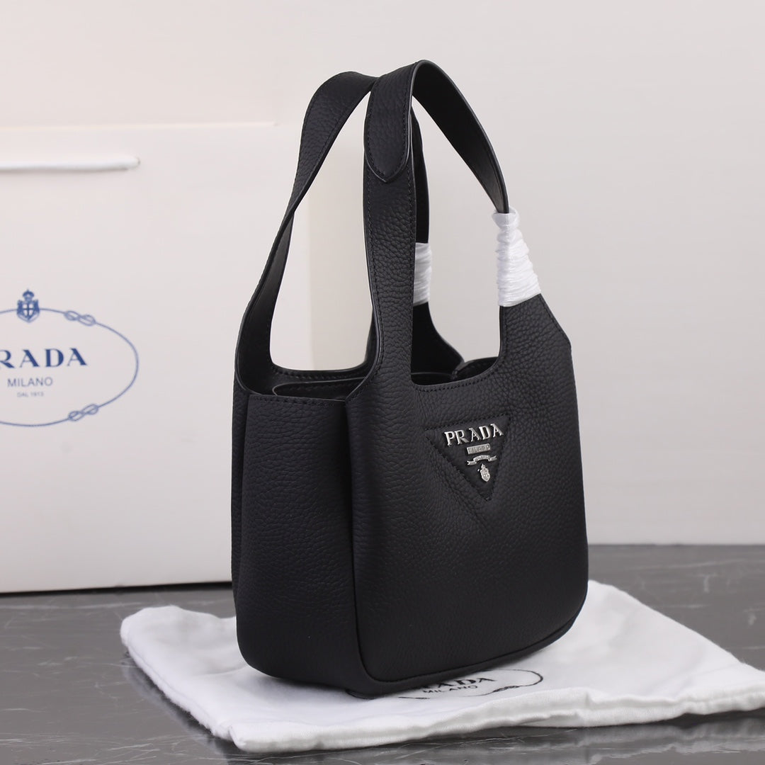 Sac cabas PRA 18 DYNAMIQUE LOGO EN CUIR DE VEAU NOIR