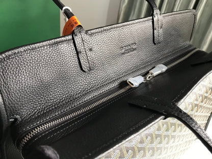 SAC HARDY PM 40 EN TOILE GOYARDINE NOIRE ET GARNITURES EN CUIR TAURILLON