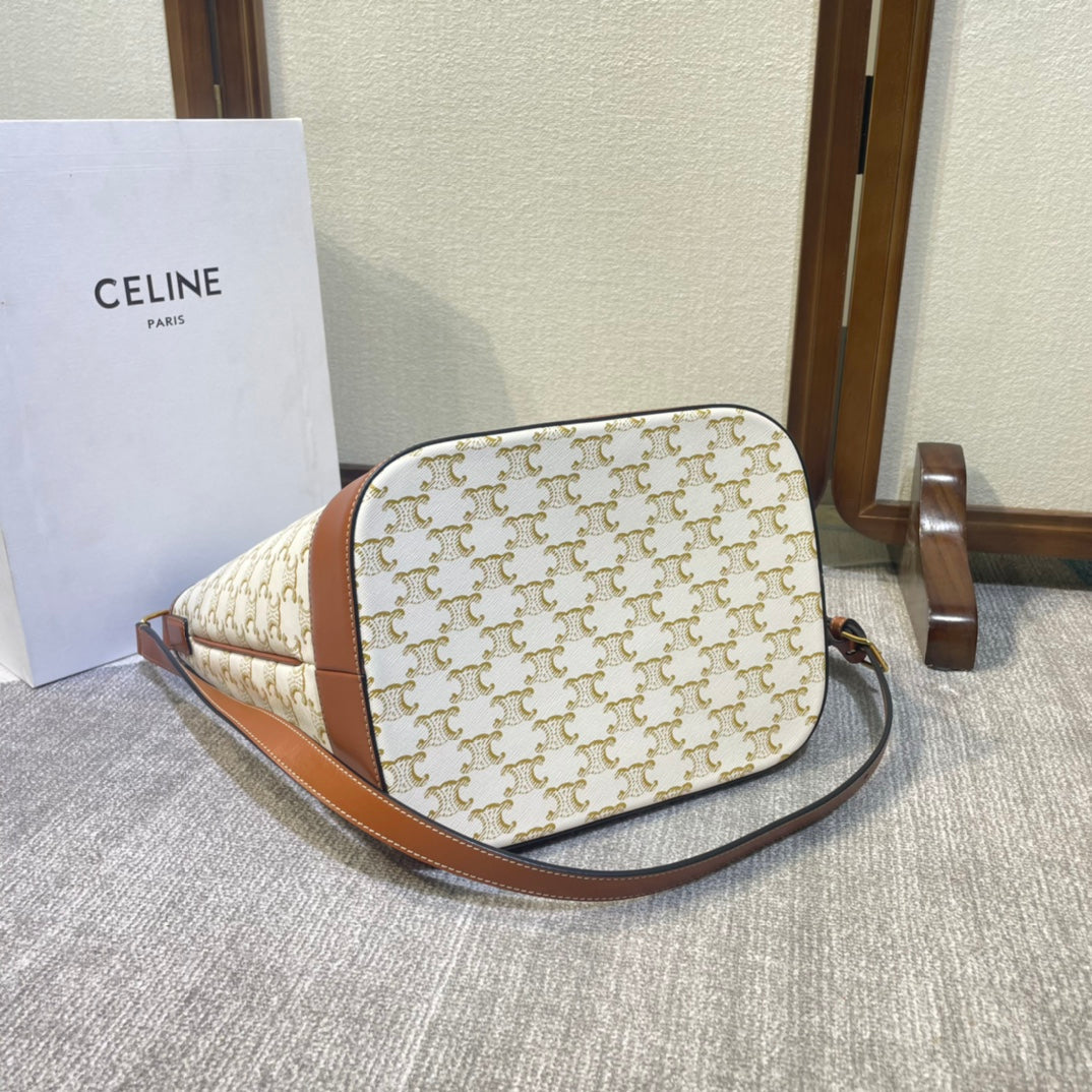 SEAU 33 EN TOILE TRIOMPHE BLANCHE ET GARNITURES EN CUIR DE VEAU MARRON BRONZE