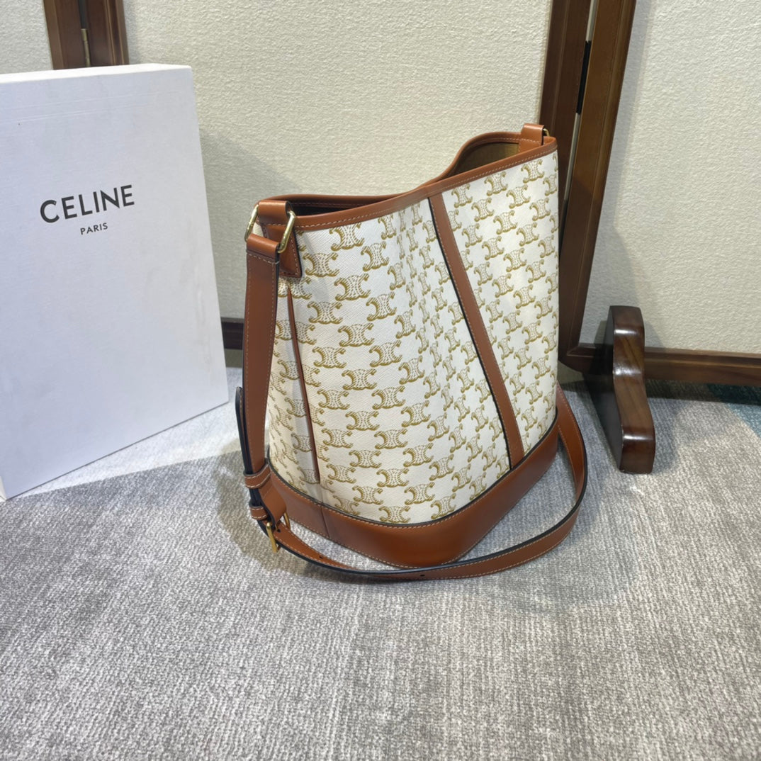 SEAU 33 EN TOILE TRIOMPHE BLANCHE ET GARNITURES EN CUIR DE VEAU MARRON BRONZE