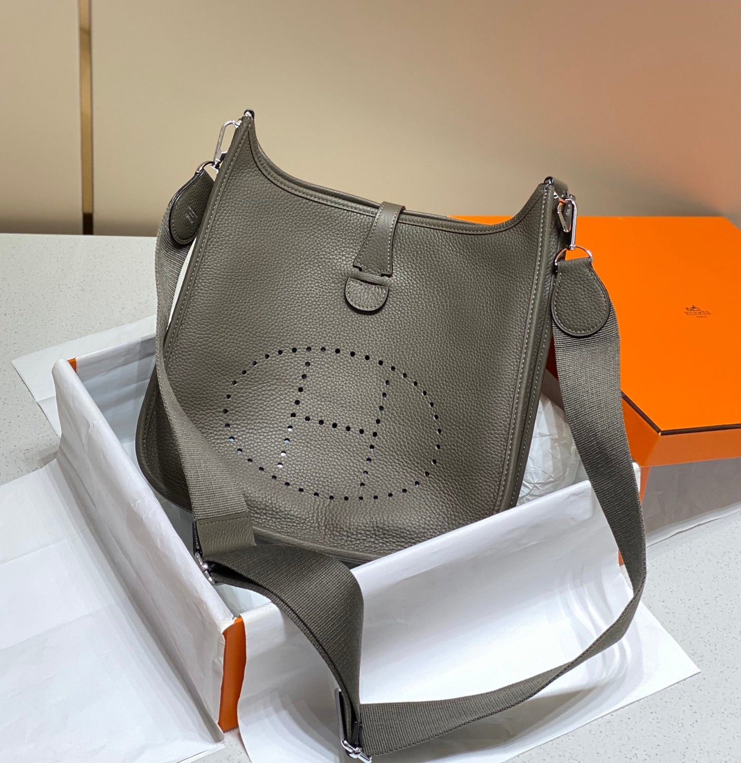 Evelyne 29cm Brun Foncé Togo Shw