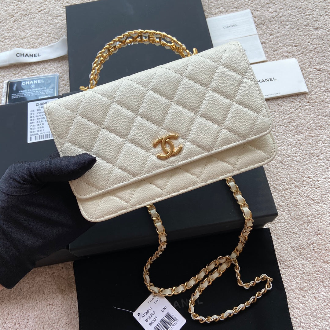 Sac à main CC Woc 20 cm avec poignée supérieure en cuir de veau grainé blanc et accessoires dorés
