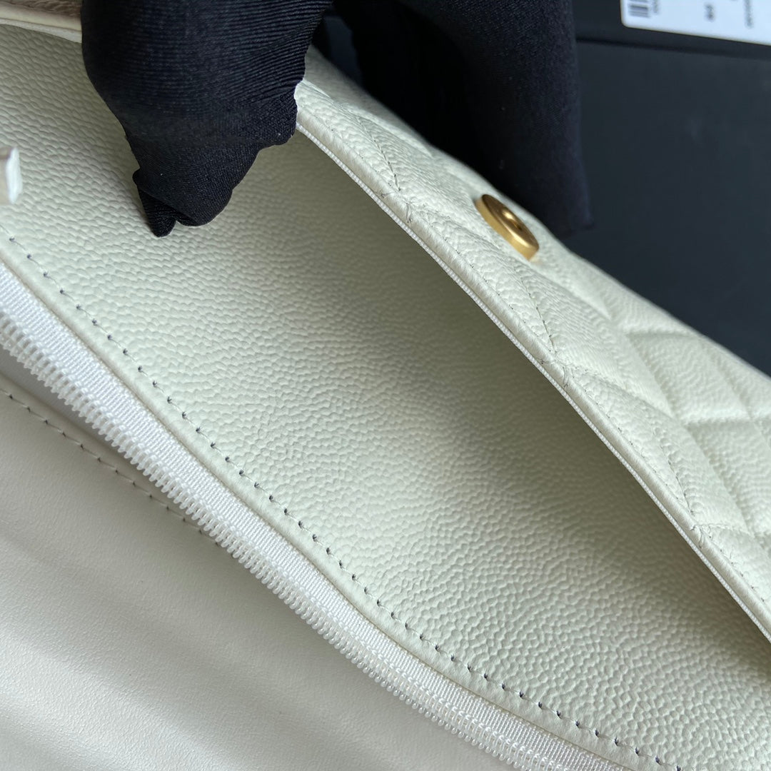 Sac à main CC Woc 20 cm avec poignée supérieure en cuir de veau grainé blanc et accessoires dorés