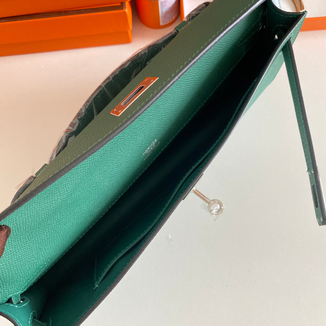HM Kelly Cut 31 Kaitoke Green Cuir Epsom Quincaillerie argentée 229041