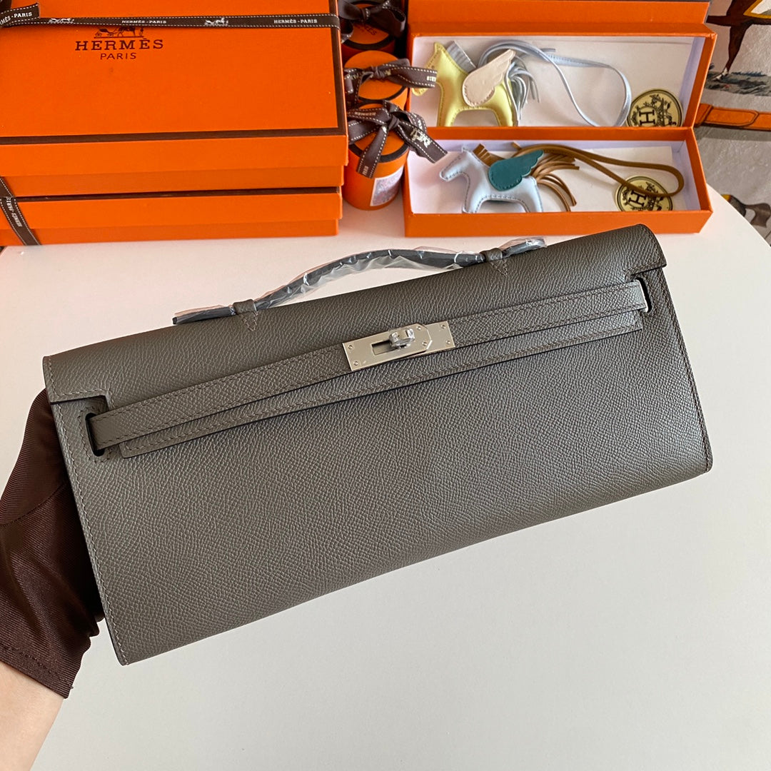 HM Kelly Cut 31 Cuir Epsom Gris Fossile Ferrures Argentées 229053