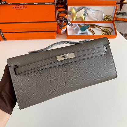 HM Kelly Cut 31 Cuir Epsom Gris Fossile Ferrures Argentées 229053