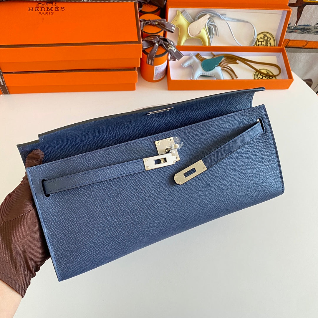 HM Kelly Cut 31 Cuir Epsom bleu nuit Ferrures argentées 229048
