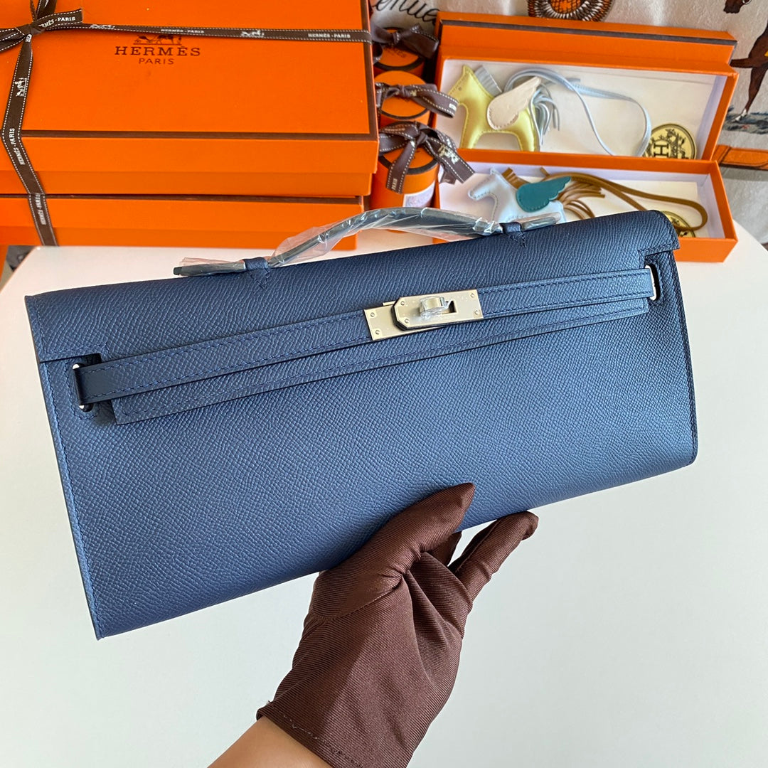 HM Kelly Cut 31 Cuir Epsom bleu nuit Ferrures argentées 229048