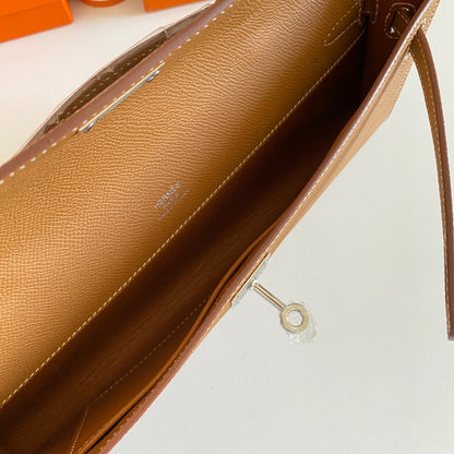 HM Kelly Cut 31 Cuir Epsom Beurre de Cacahuète Ferrures Argentées 229056